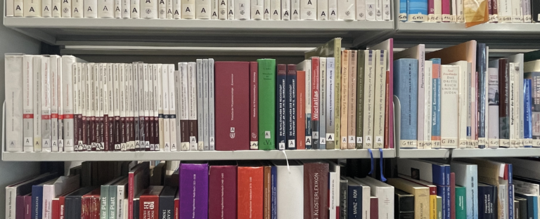 Mehr über den Artikel erfahren Buch wieder erhältlich: „Geschichte genussvoll entdecken. Tradition und Weinkultur in Rheinhessen“